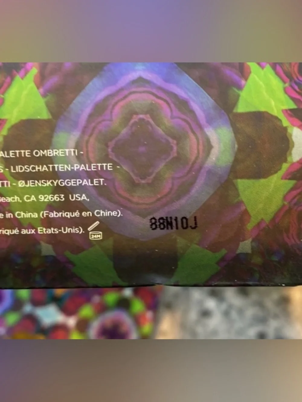 Urban Decay Alice Through The Looking Glass Disney Limited Edition Palette - NEW